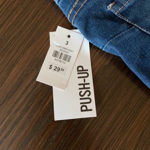 NWT size 3 push-up stretch short - Picture 6 of 6